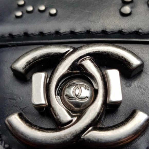 100AUTH CHANEL Black Leather Symbols Flap Bag HGrl - Picture 12 of 12